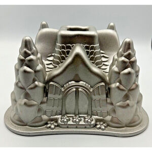 Nordic Ware Fairytale Cottage Castle Bundt Pan Cake 10 cup Heavy Cast Aluminum